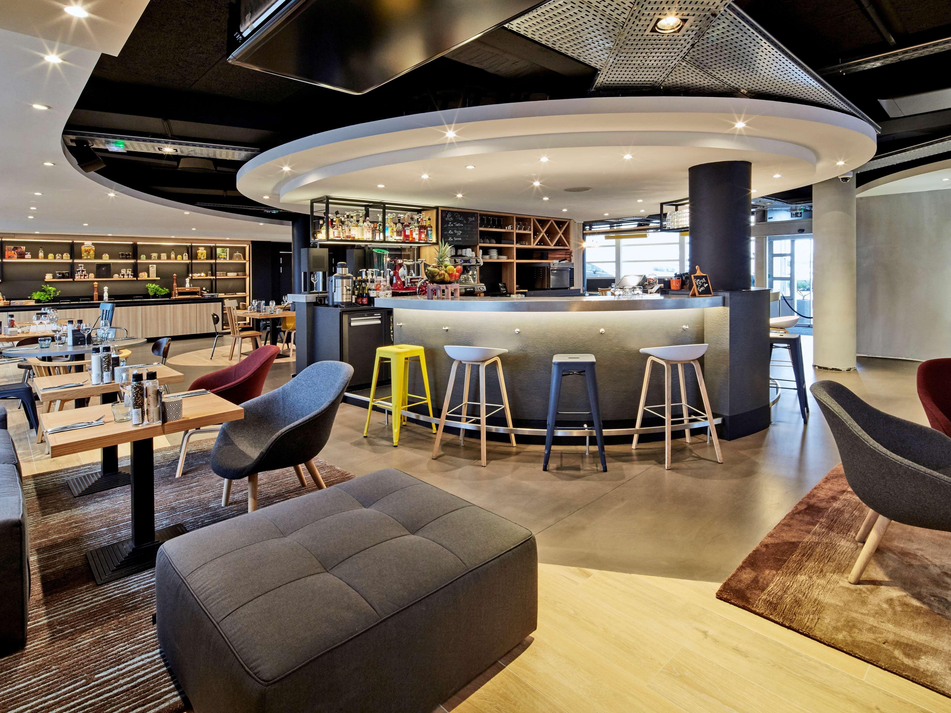 Radisson Paris 4*